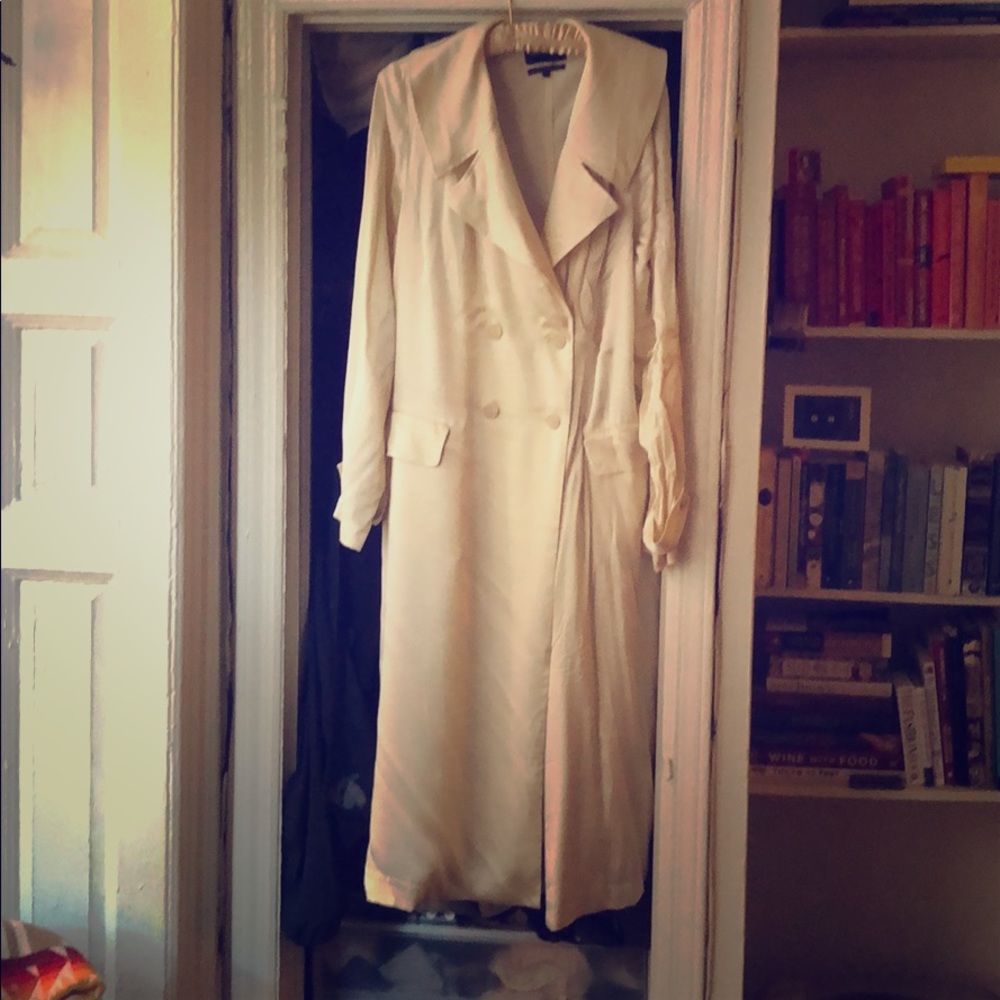 Silky cream trench